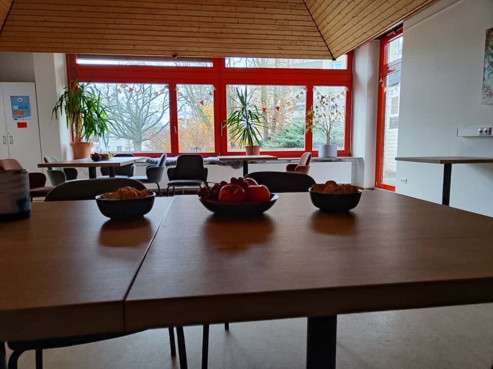 Seminartisch mit frischem Obst