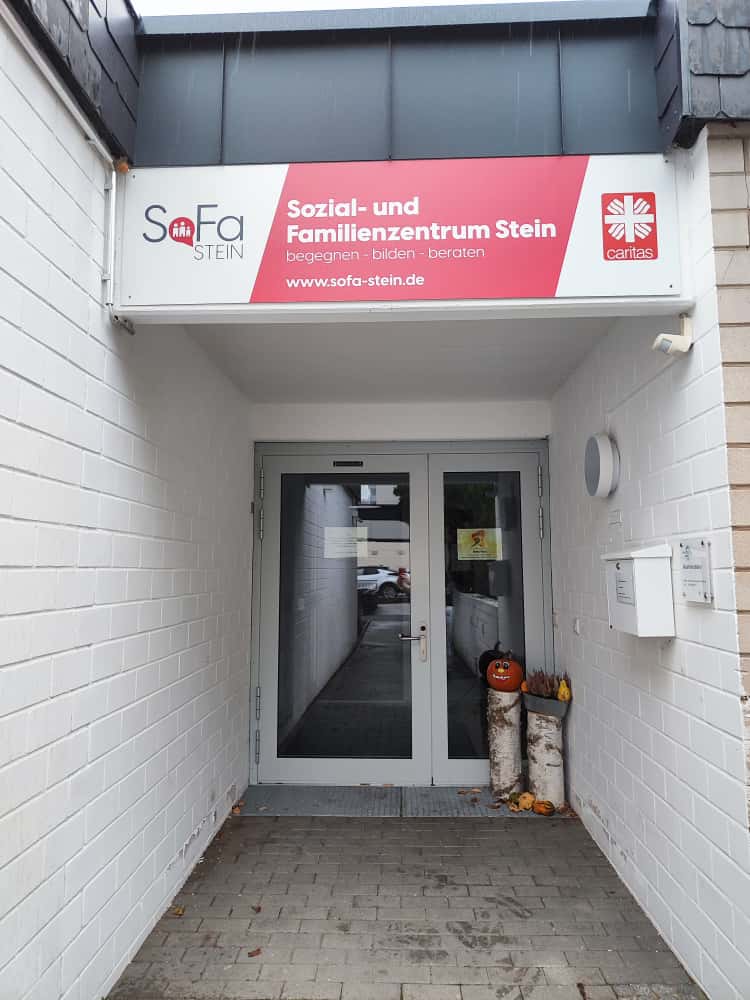 Sofa Stein Eingang